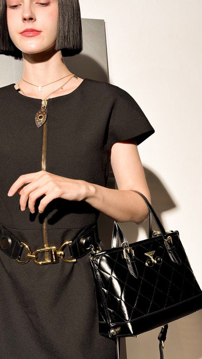 【 EYETHEME 】High-quality Soft Leather Bag with Embossed Logo EYE 2505 - Diamond-quilted Handbag