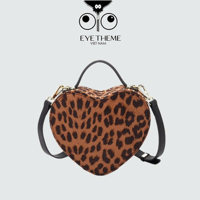 【 EYETHEME 】Heart crossbody bag in suede 2731 - Heart crossbody bag